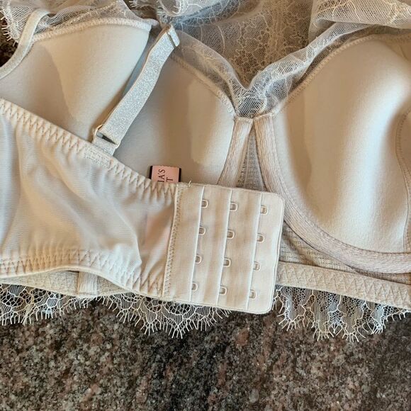 Victoria’s Secret Dream Angels Lined Demi metallic lace and mesh bra - Picture 6 of 8